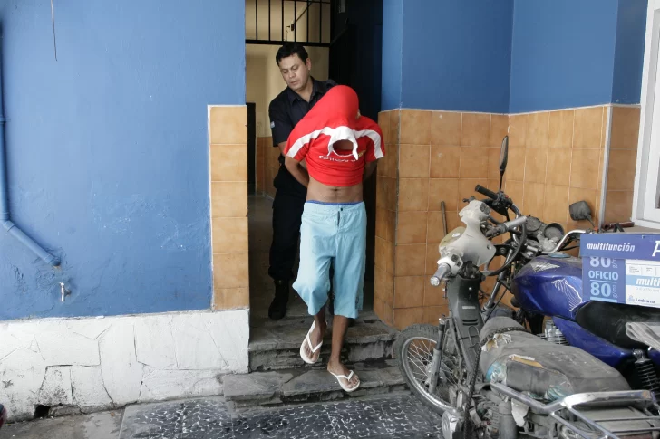 Secuestró y violó a una joven cerca de la terminal: fue detenido Secuestró y violó a una joven cerca de la terminal: fue detenido