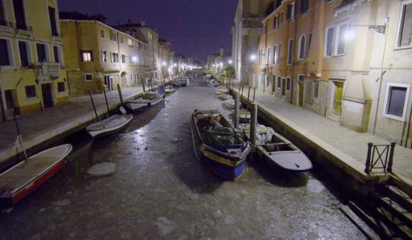 Los canales de Venecia quedaron bajo el hielo Los canales de Venecia quedaron bajo el hielo