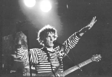 Aquí, cuatro veces Aquí, cuatro veces