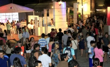 La gente colmó el Predio Ferial ni bien se abrieron las puertas La gente colmó el Predio Ferial ni bien se abrieron las puertas