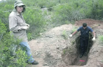 Hallan restos de un pie en una fosa ¿fue un homicidio? Hallan restos de un pie en una fosa ¿fue un homicidio?