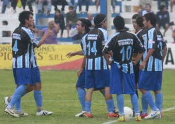 La lucha es de los tres La lucha es de los tres