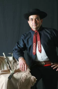 Vuelve la voz de los gauchos Vuelve la voz de los gauchos