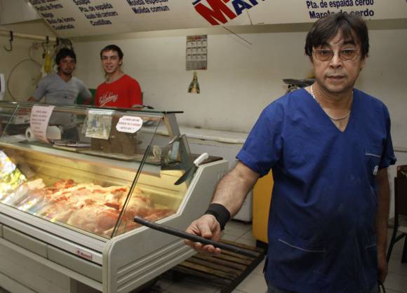 Roban 30 kg de carne y cosas de un almacén Roban 30 kg de carne y cosas de un almacén