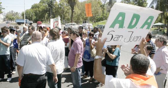 Convocan a paritarias a los tres gremios docentes Convocan a paritarias a los tres gremios docentes