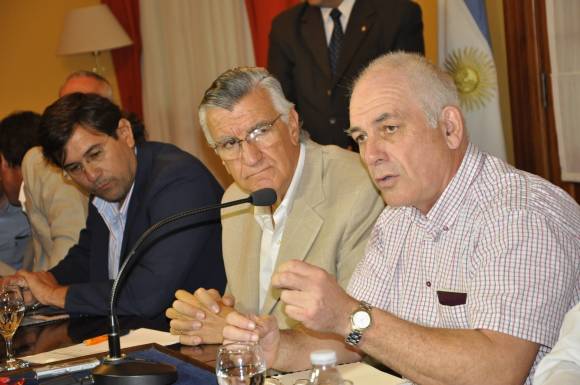 Francia y Argentina se dan la mano para mejorar la competitividad de sus vinos Francia y Argentina se dan la mano para mejorar la competitividad de sus vinos