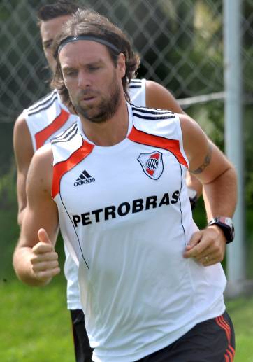 River quiere todo frente a Defensa River quiere todo frente a Defensa