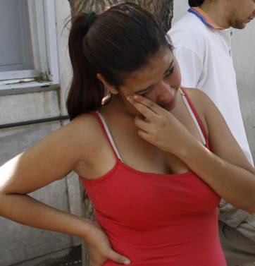 Le dan un tiro en el pecho y dice que fue en un robo Le dan un tiro en el pecho y dice que fue en un robo