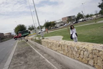 Plazas que cuidan peatones Plazas que cuidan peatones