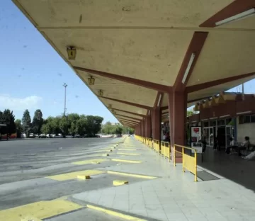 Micros: por el paro total reprogramaron los viajes Micros: por el paro total reprogramaron los viajes