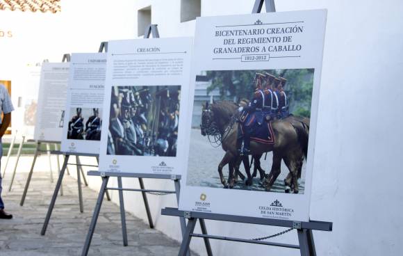 Granaderos en imágenes Granaderos en imágenes