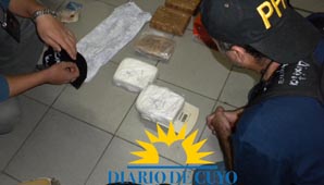 Detuvieron a una mendocina con 5 kilos de cocaína Detuvieron a una mendocina con 5 kilos de cocaína