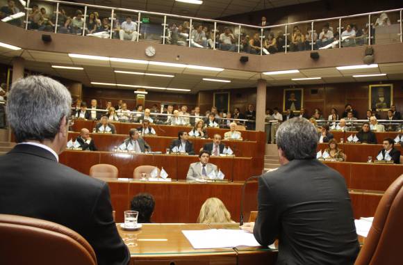 Pedido de “Nunca más” en Diputados Pedido de “Nunca más” en Diputados