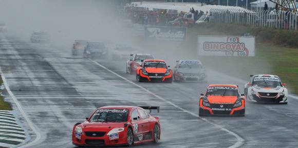 Al mal tiempo, mala cara Al mal tiempo, mala cara