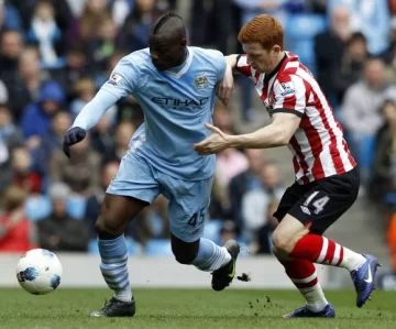 Tevez fue clave para el City Tevez fue clave para el City