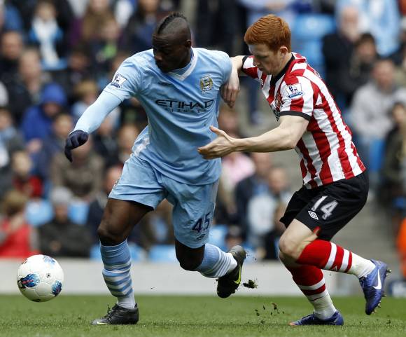 Tevez fue clave para el City Tevez fue clave para el City