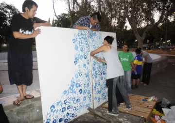 Un mural de un lugar lejano Un mural de un lugar lejano