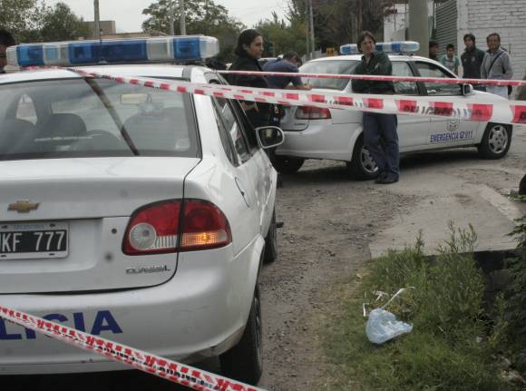 Hallan un pequeño cadáver humano, ¿aborto o crimen? Hallan un pequeño cadáver humano, ¿aborto o crimen?