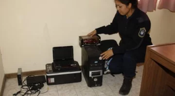 Tres chicos caen en pleno robo Tres chicos caen en pleno robo