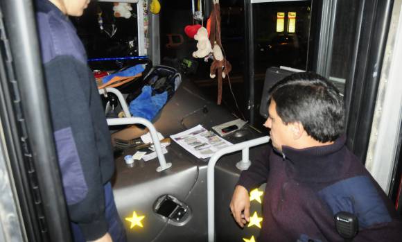 Un chofer llevaba droga en su micro Un chofer llevaba droga en su micro