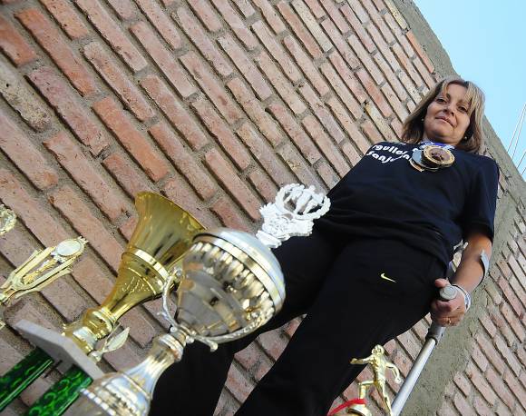 La mujer que estuvo en silla de ruedas y ahora corre maratones La mujer que estuvo en silla de ruedas y ahora corre maratones