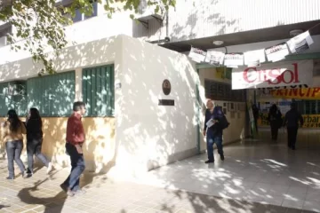 Prevén tres veces más de egresos por becas Prevén tres veces más de egresos por becas