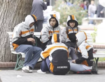 Una tela especial, lo top en camperas de egresados Una tela especial, lo top en camperas de egresados