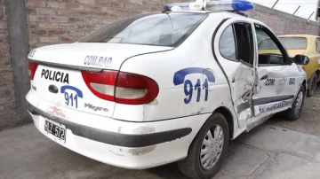 Dos policías lesionados por el choque de una patrulla Dos policías lesionados por el choque de una patrulla