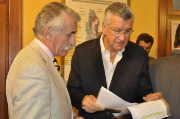 El ministro Aldo Molina, molesto con intendentes El ministro Aldo Molina, molesto con intendentes