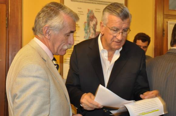 El ministro Aldo Molina, molesto con intendentes El ministro Aldo Molina, molesto con intendentes