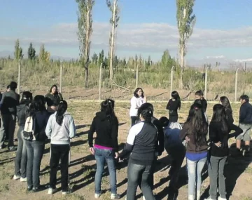 Los alumnos que quieren erradicar la basura del río Los alumnos que quieren erradicar la basura del río