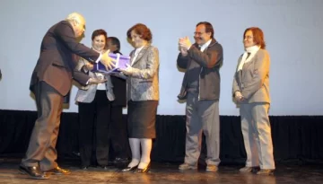 El estudio sobre la fundación, oficial El estudio sobre la fundación, oficial