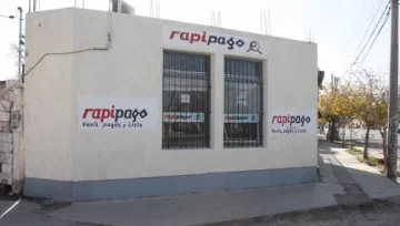 Una banda a punta de arma robó $23.000 de un Rapipago Una banda a punta de arma robó $23.000 de un Rapipago
