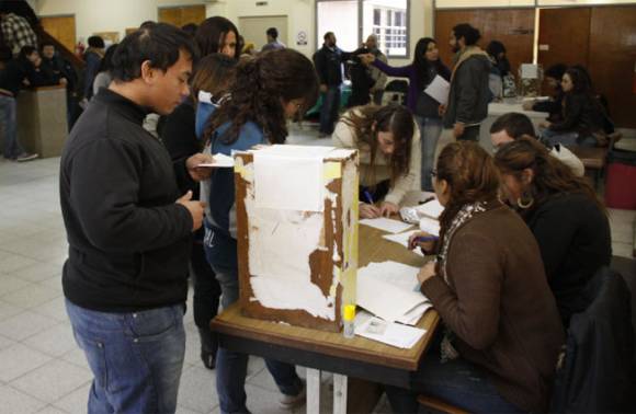 Oscar Nasisi es el nuevo rector de la UNSJ Oscar Nasisi es el nuevo rector de la UNSJ