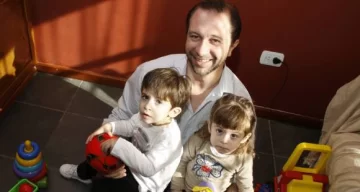Junto a sus hijos desde el primer minuto de sus vidas Junto a sus hijos desde el primer minuto de sus vidas