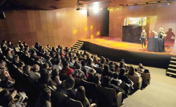 Títeres que ayudan a pensar Títeres que ayudan a pensar