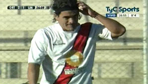 En el homenaje a Ortega, Enzo se robó todos los aplausos En el homenaje a Ortega, Enzo se robó todos los aplausos