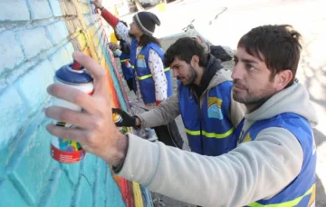 Murales contra las paredes sucias Murales contra las paredes sucias