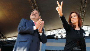 Cristina Fernández: “La lucha es por crecer con igualdad” Cristina Fernández: “La lucha es por crecer con igualdad”