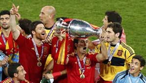 España goleó y es bicampeón España goleó y es bicampeón