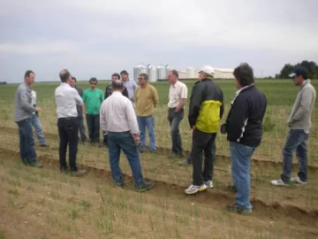 El agro de Francia produce en base a la mecanización total El agro de Francia produce en base a la mecanización total