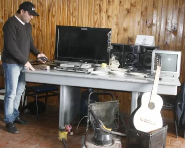 Caen por robarle a su vecino Caen por robarle a su vecino