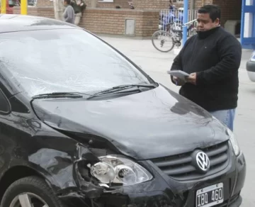 Tiene 15 años, iba sin casco y quedó grave al chocar en moto Tiene 15 años, iba sin casco y quedó grave al chocar en moto