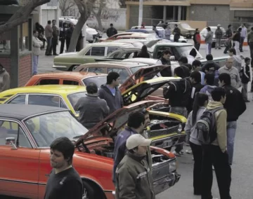 Exposición de autos en Caucete Exposición de autos en Caucete