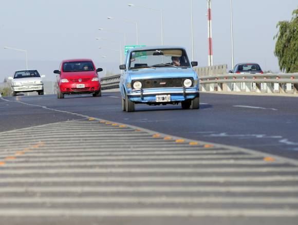 Ya remarcan las líneas en 285 km de rutas nacionales Ya remarcan las líneas en 285 km de rutas nacionales