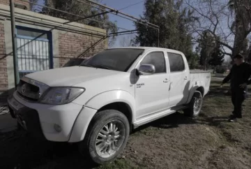 Secuestran una camioneta robada a un oficial de Policía Secuestran una camioneta robada a un oficial de Policía