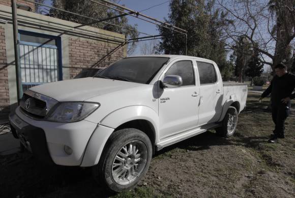 Secuestran una camioneta robada a un oficial de Policía Secuestran una camioneta robada a un oficial de Policía