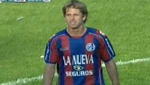 Álvarez dejó con uno menos al Ciclón, que igualó con Belgrano Álvarez dejó con uno menos al Ciclón, que igualó con Belgrano