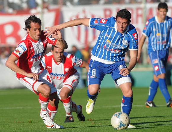 El Tomba derrotó a Unión El Tomba derrotó a Unión