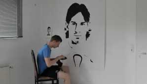 ¡Con un botín y un slip! ¡Con un botín y un slip!